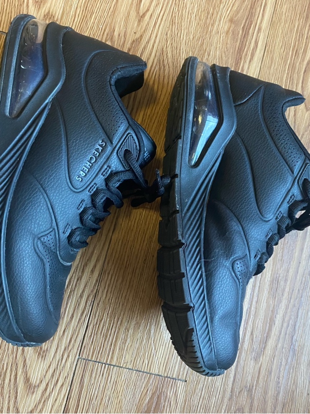 Skechers Women’s Black Sneakers Size 8 Air Cushion Work Casual All Black Comfort